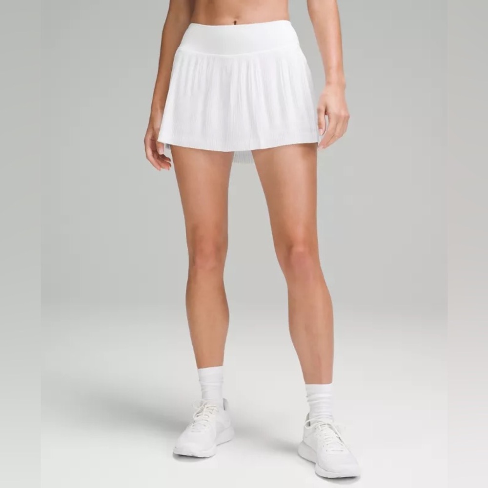2023 Lululemon Pleat to Street Mid-Rise Skirt Skort Sz 10 WHITE